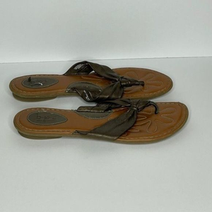 Born Brown Leather Thong Sandals‎